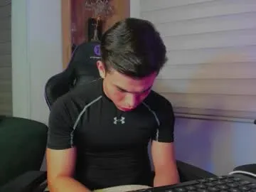 alejoo_twink