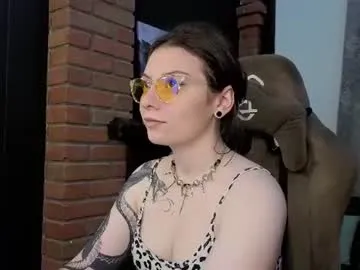 bella_stink