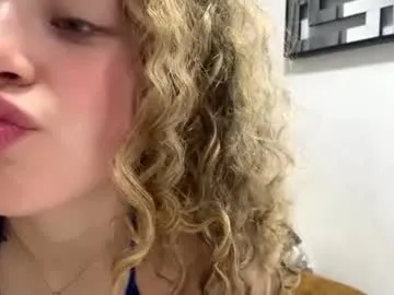 blondecurlypink