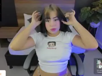 caroline23_x