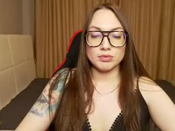 carolineglow_