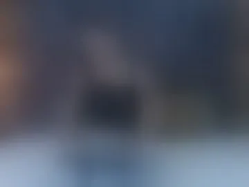 chloe_and_scarlett