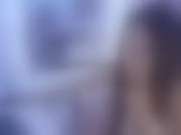 chloe_lewins