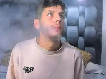 chris_grey2