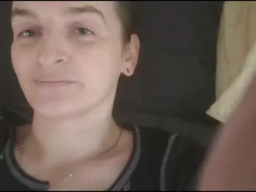 deep_hole_girl