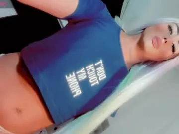 hellenfoxxy444