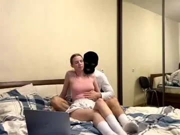 hotbabycouple_
