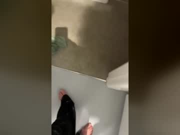 jonnyzee227670