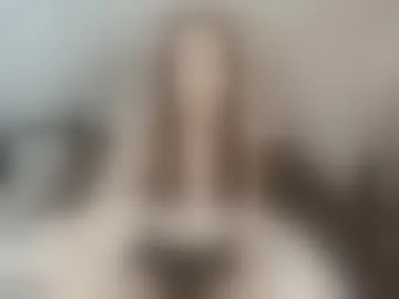 kira_kelly