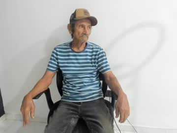 latinaroom178878