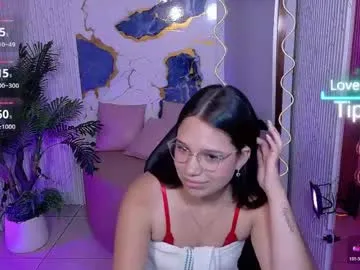 lia_tay_