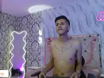 majo_tay1