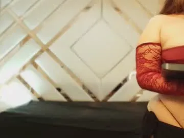 mia_pembroke_