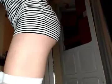 mollyfoxvipx