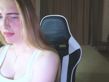 moni_noir