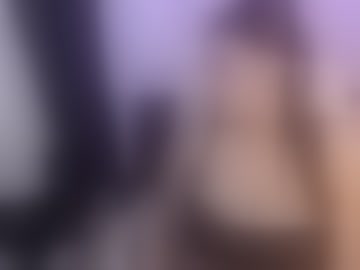 naomy_whitee_