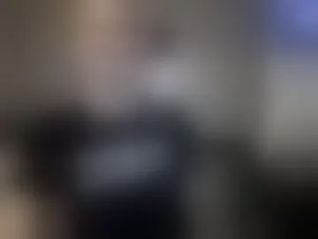 nikki_kiss33