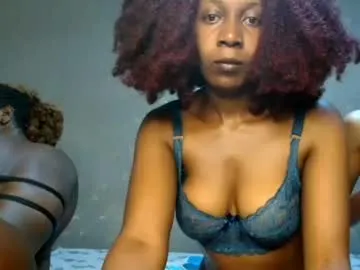 nomi_lux