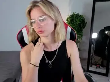 nora_moreau