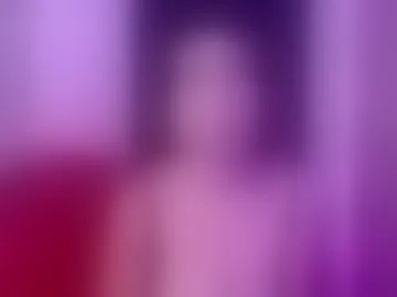 nova_lewis