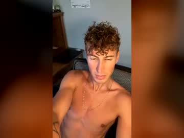oliveralloverxo