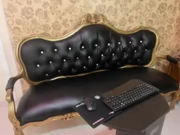 scarletttoush