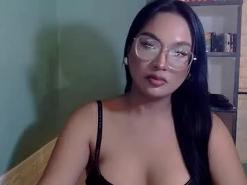 sexuallyattractive_mae
