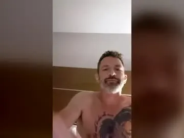 straighthungmarriedman