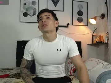 thomas_hot369