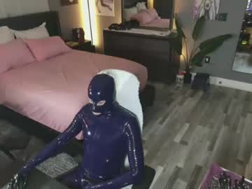 tightlyrubberd
