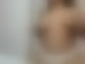zoey_boobies
